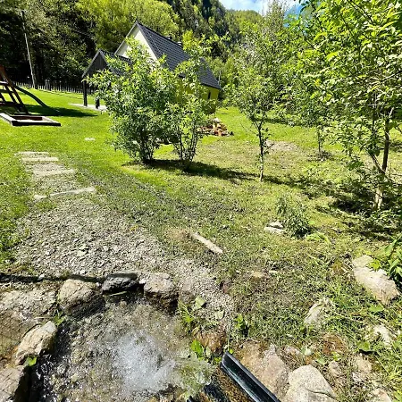 בקתה Pod Lesom Kvacany