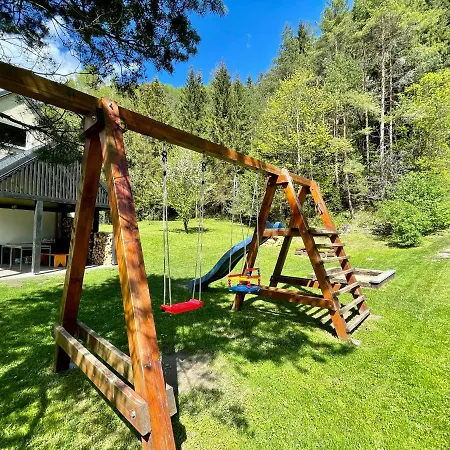 בקתה Pod Lesom Kvacany