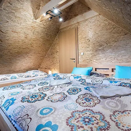 Pod Lesom בקתה Kvacany